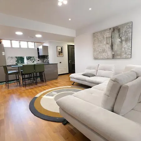 Agrada Flat Pratello - Family Aparment In The Heart Of The *